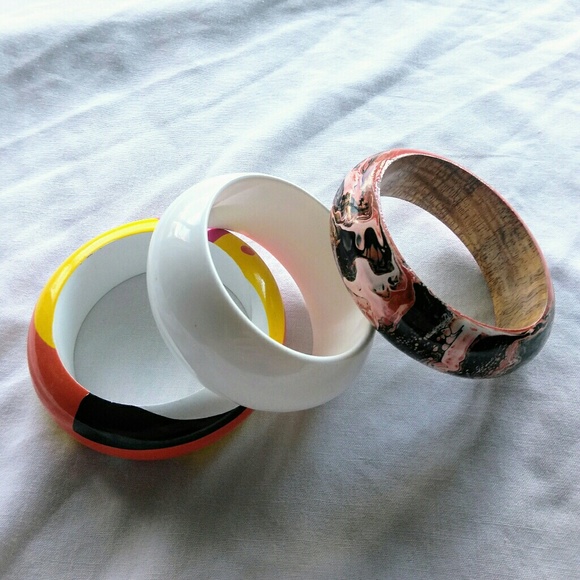 Fashion Jewelry Jewelry - 4 for $15 Bundle up of Wood Bangle Bracelets